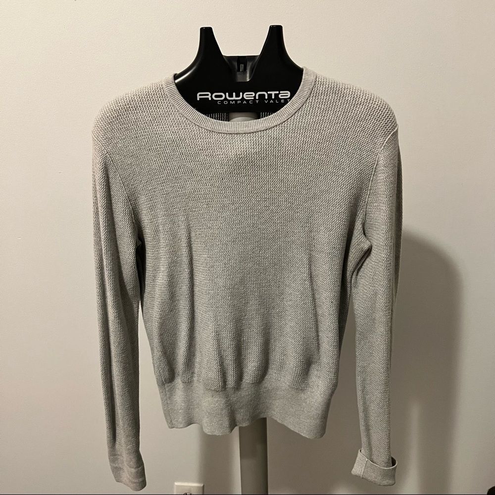 Banana Republic Waffle Knit Gray Crewneck 100% cotton Sweater Men’s Small
